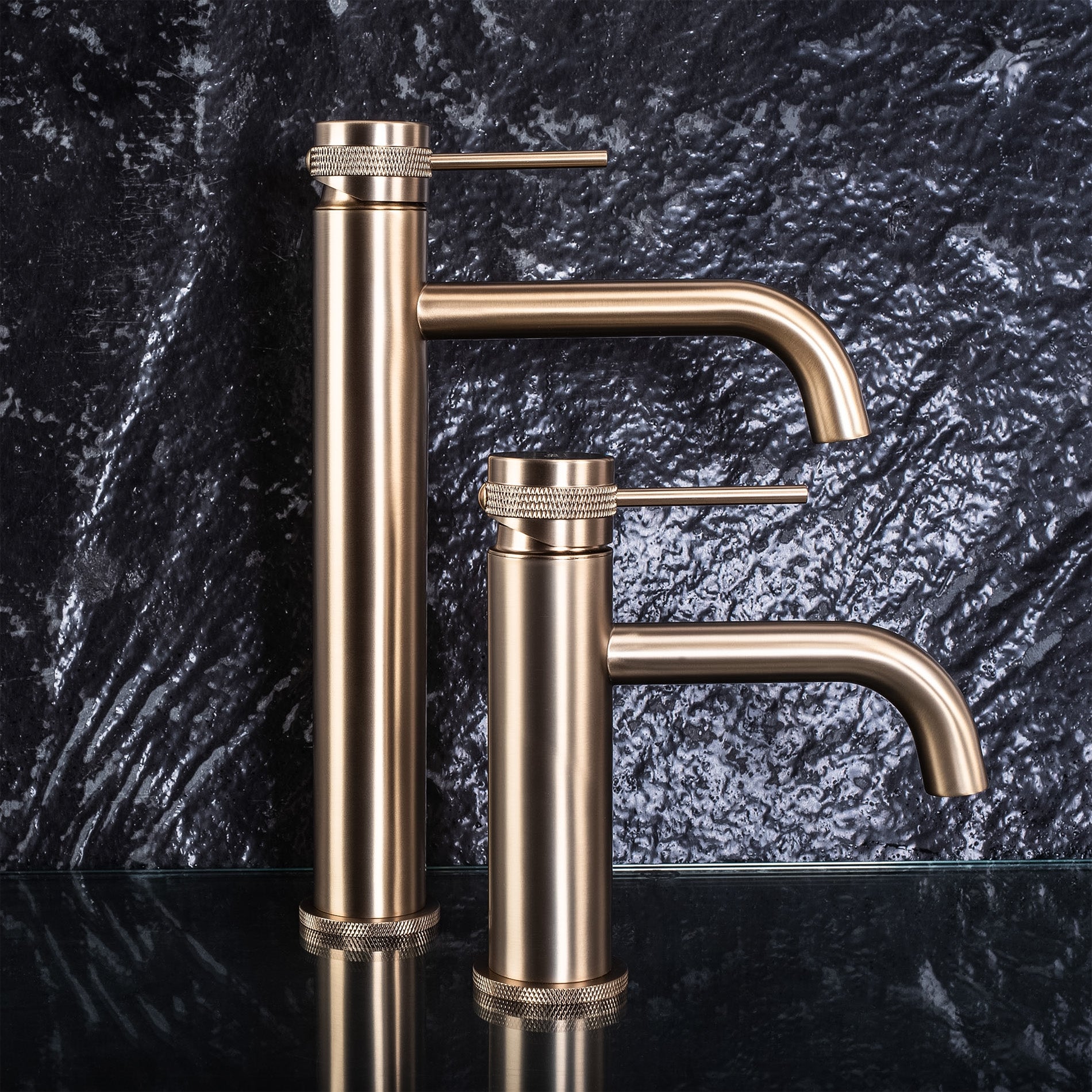 Umyvadlová baterie REA Lungo Grip- broušené zlato, nízká  3