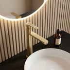 Koupelnová baterie Rea Arcos Brush Gold  4
