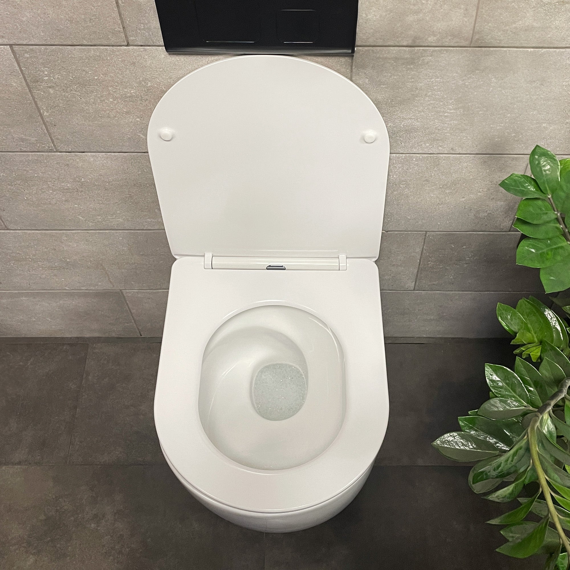 Závěsná WC MÍSA Rea Eddy Tornado Rimless Flat N  8