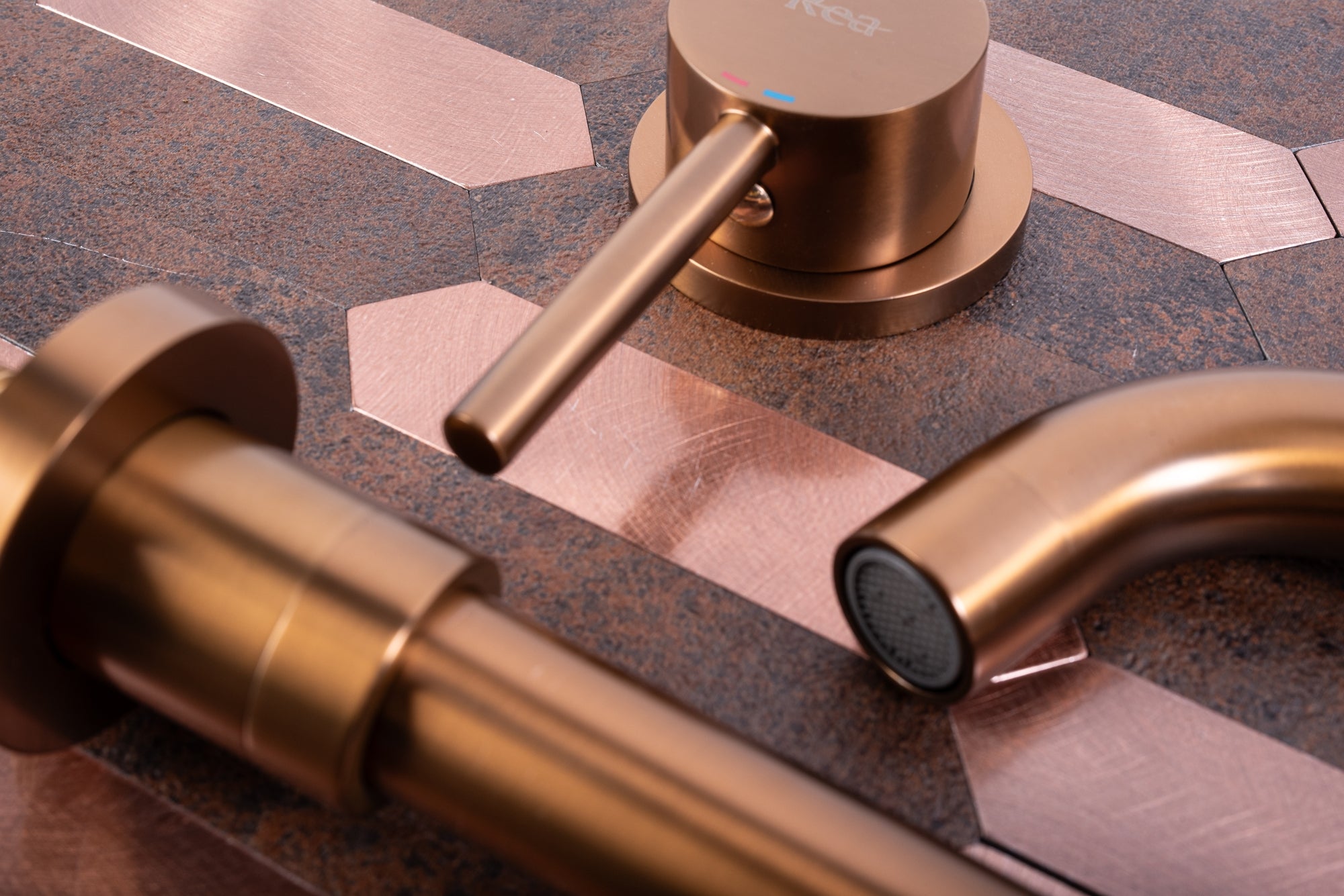 Podomítková umyvadlová baterie REA LUNGO Copper Brush + BOX  2