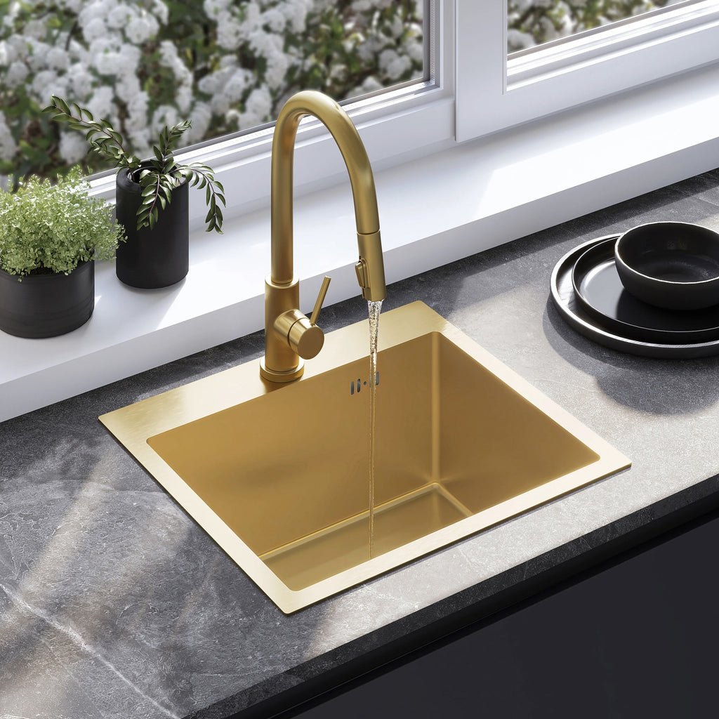 Ocelový dřez Leo 50 BRUSH GOLD s kuchyňskou baterií 1
