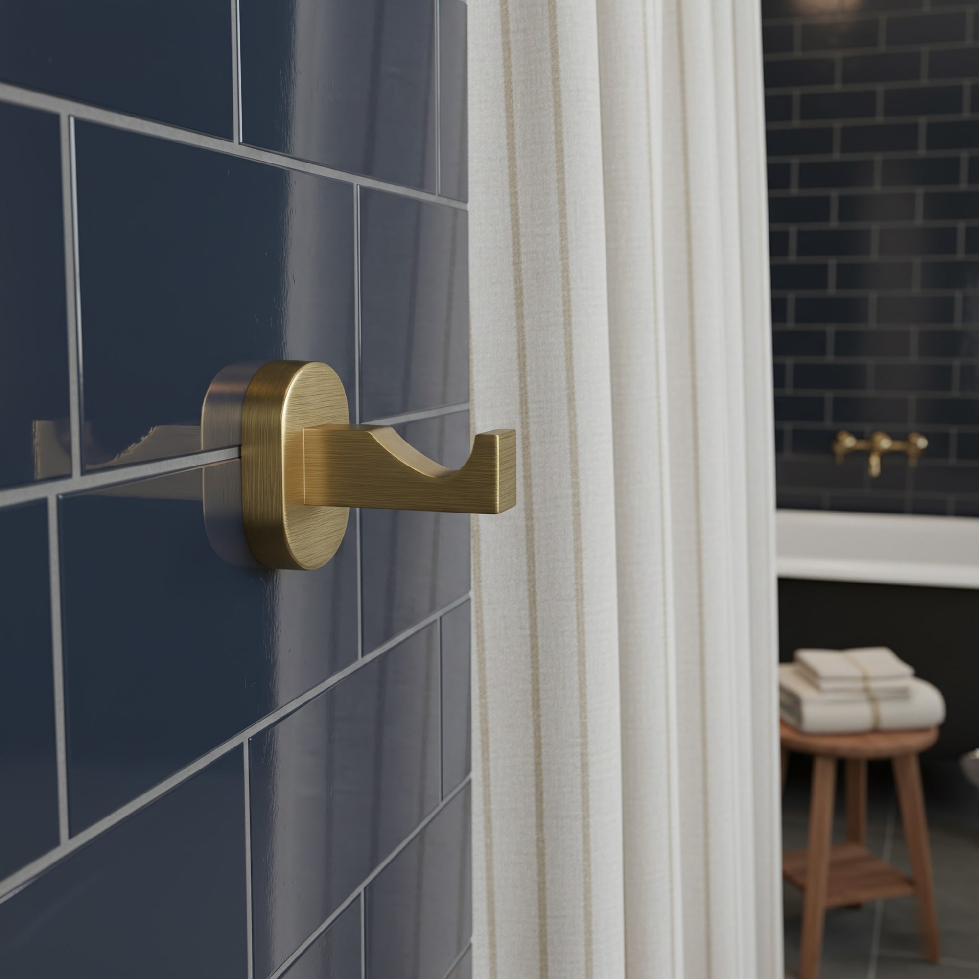Koupelnový věšák Nico 5905 Brush Gold  4