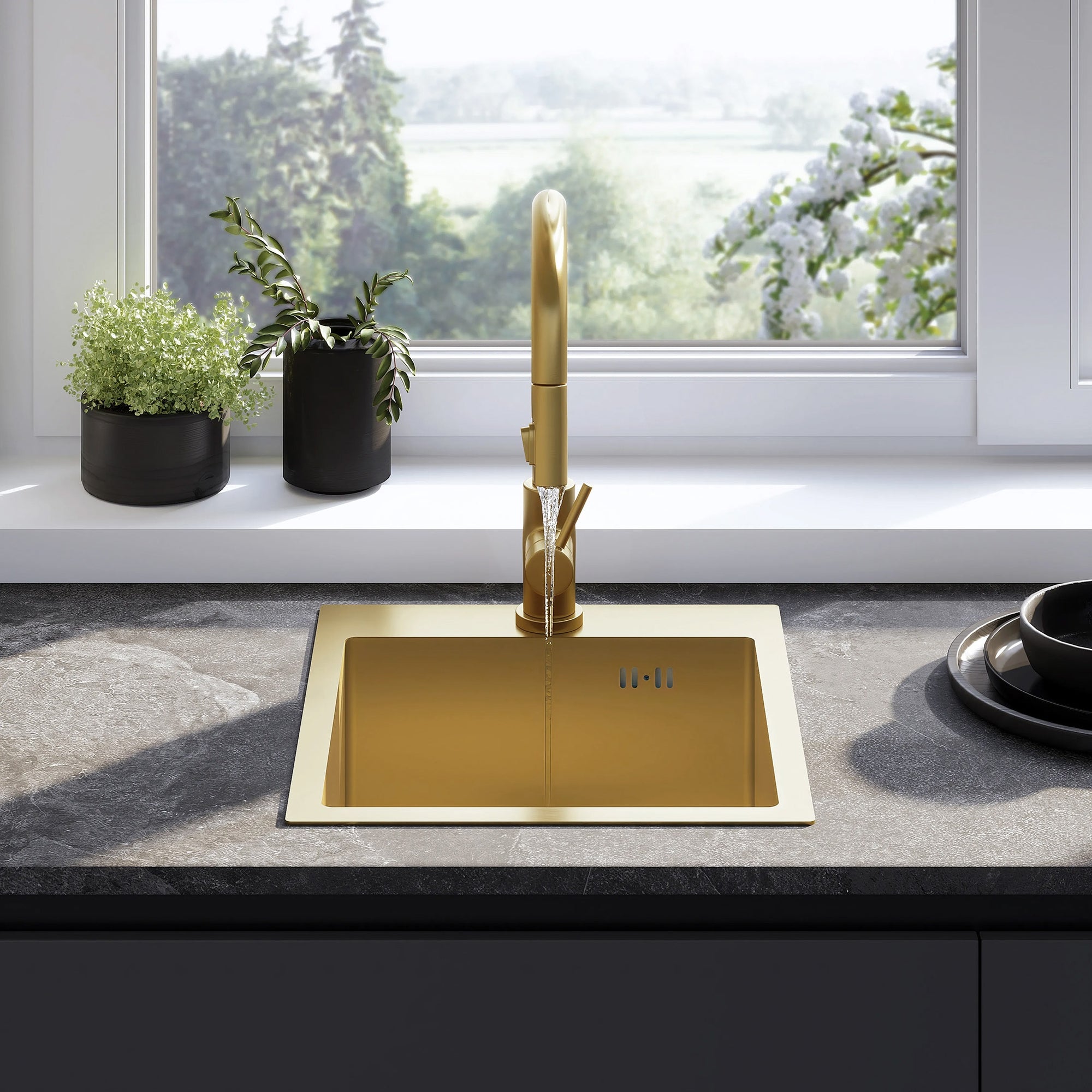 Ocelový dřez Leo 40 BRUSH GOLD bez kuchyňské baterie 3