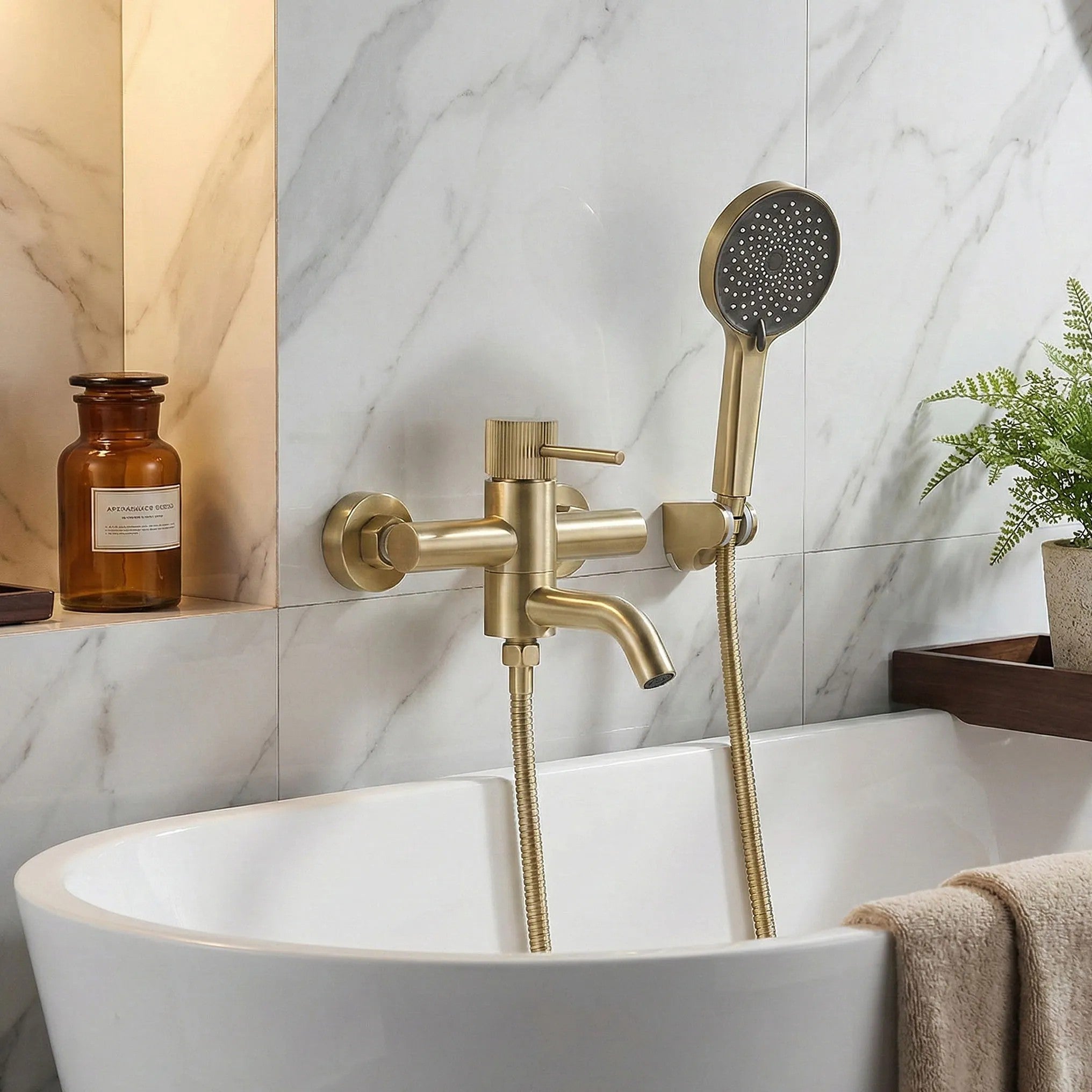 Vanová baterie Rea Lungo Stripe Gold  Brush  9