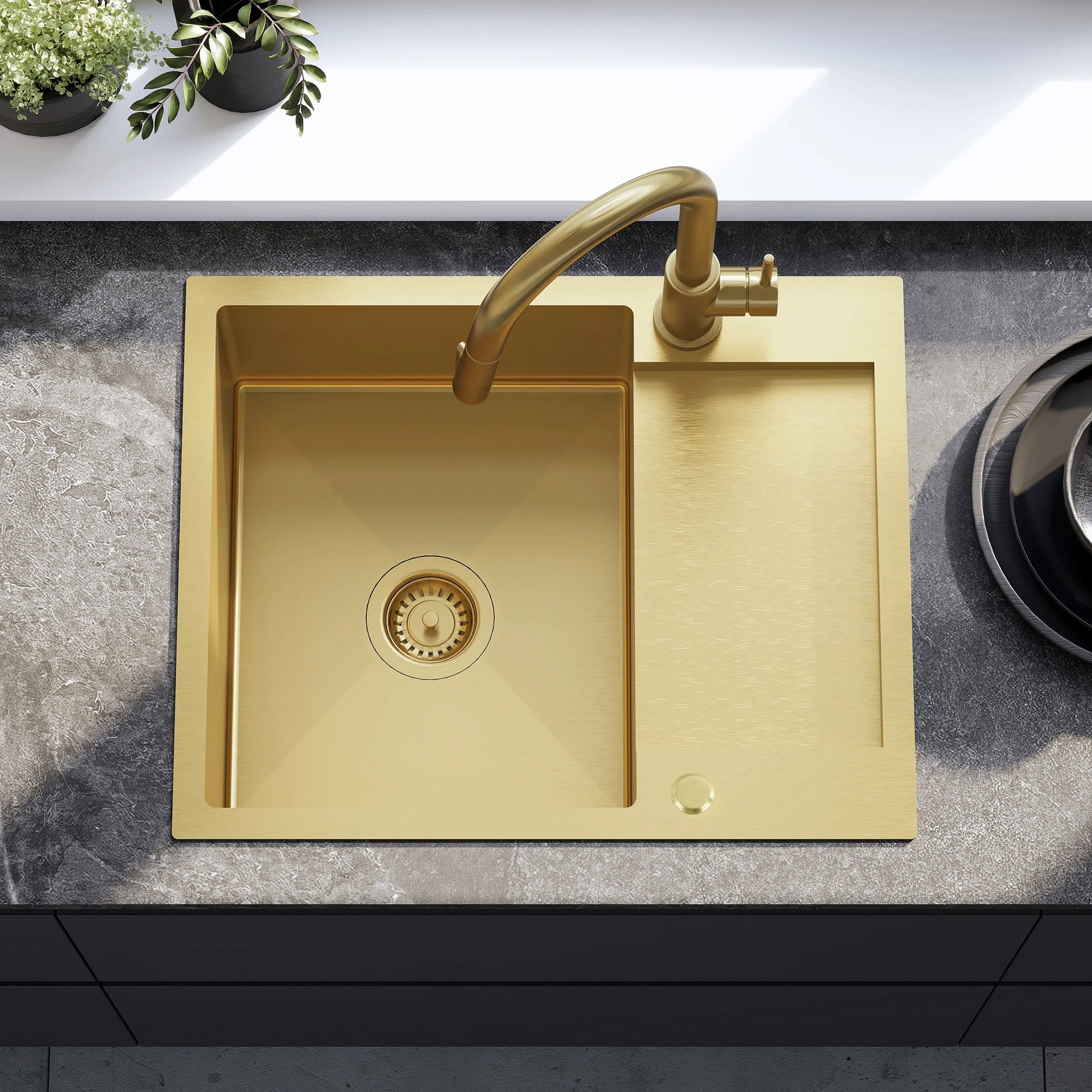 Ocelový dřez Paul BRUSH GOLD s kuchyňskou baterií 5